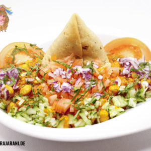 Kichererbsen und Samosa indisches Gericht